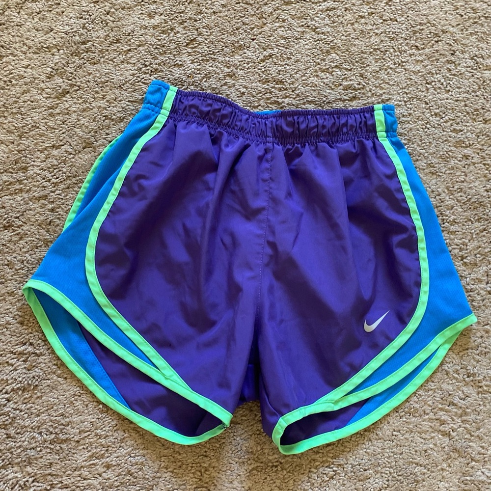 Nike dri fit women’s extra small athletic shorts